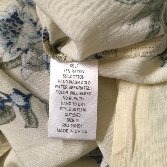 🌻HOST PICK🌻Floral Cold Shoulder Top - Picture 7 of 7